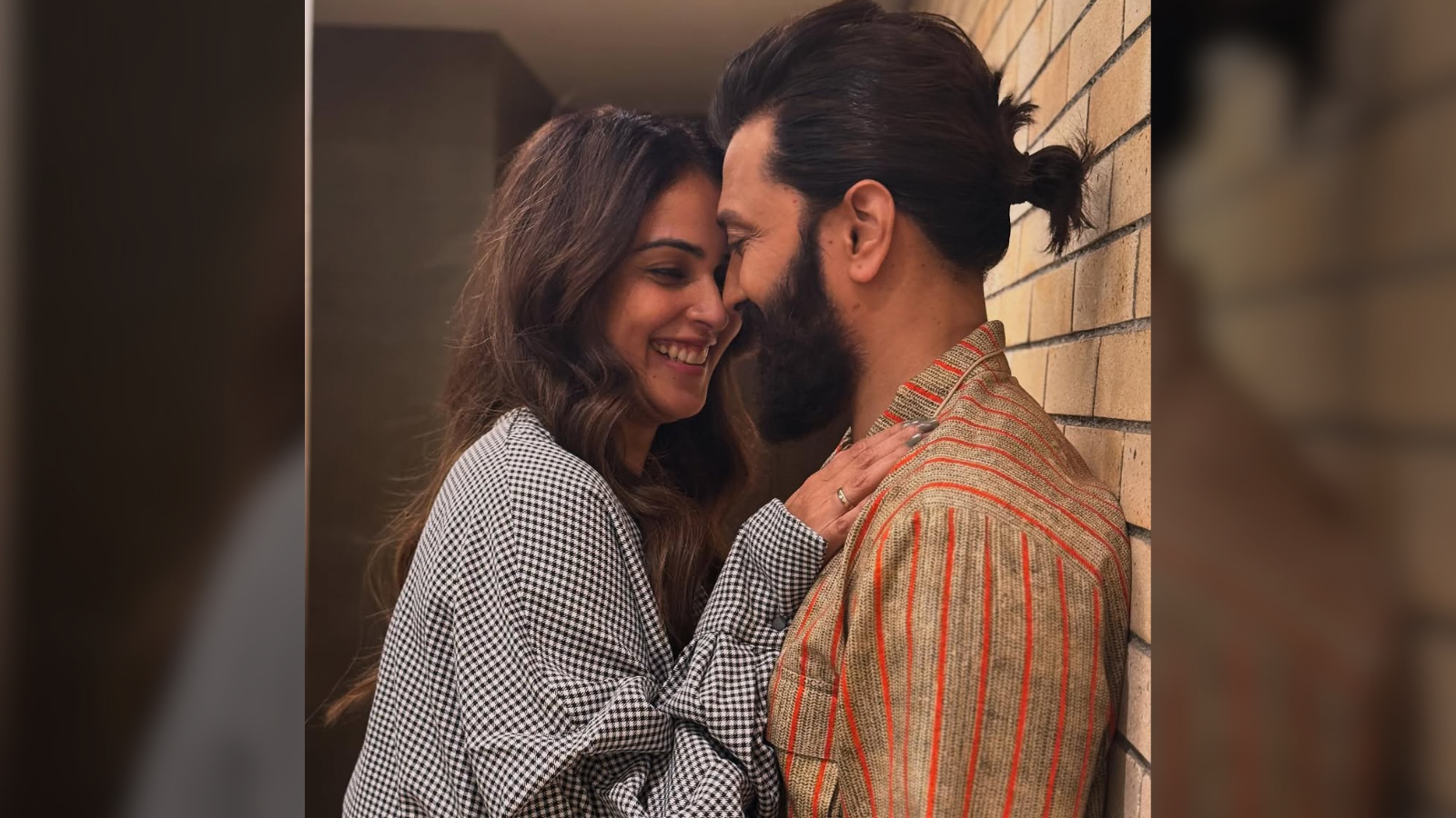 Genelia D’souza, Riteish Deshmukh, Bollywood Couple, Couple Goals, Candid Pics
