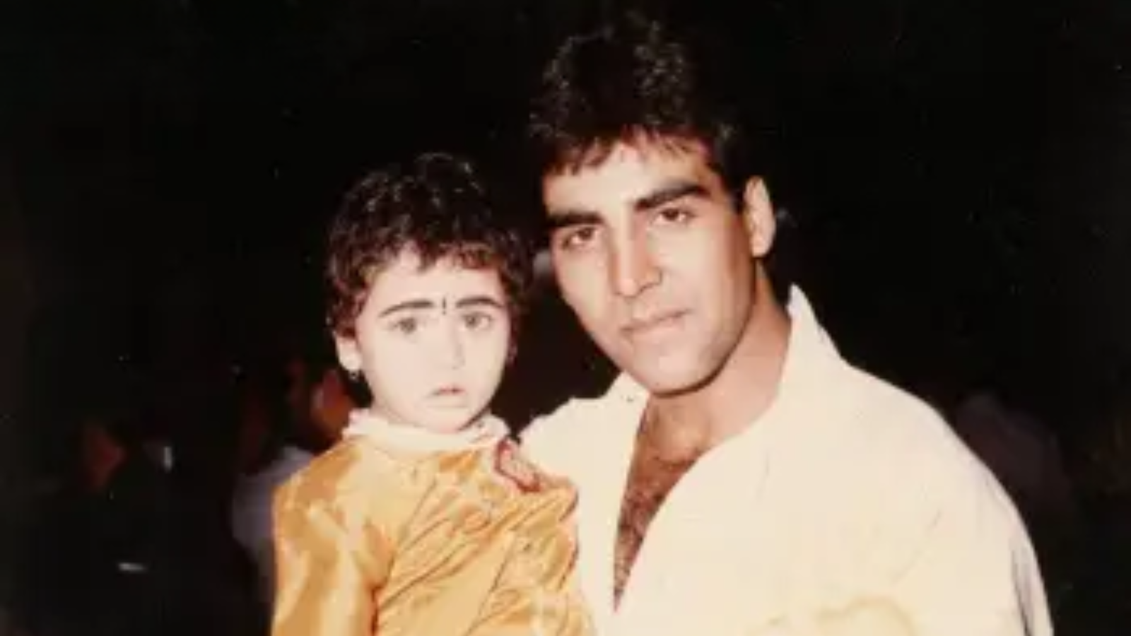 Akshay Kumar, Bollywood Throwback, Throwback Pics, Bollywood Nostalgia, Candid Pics, Twinkle Khanna
