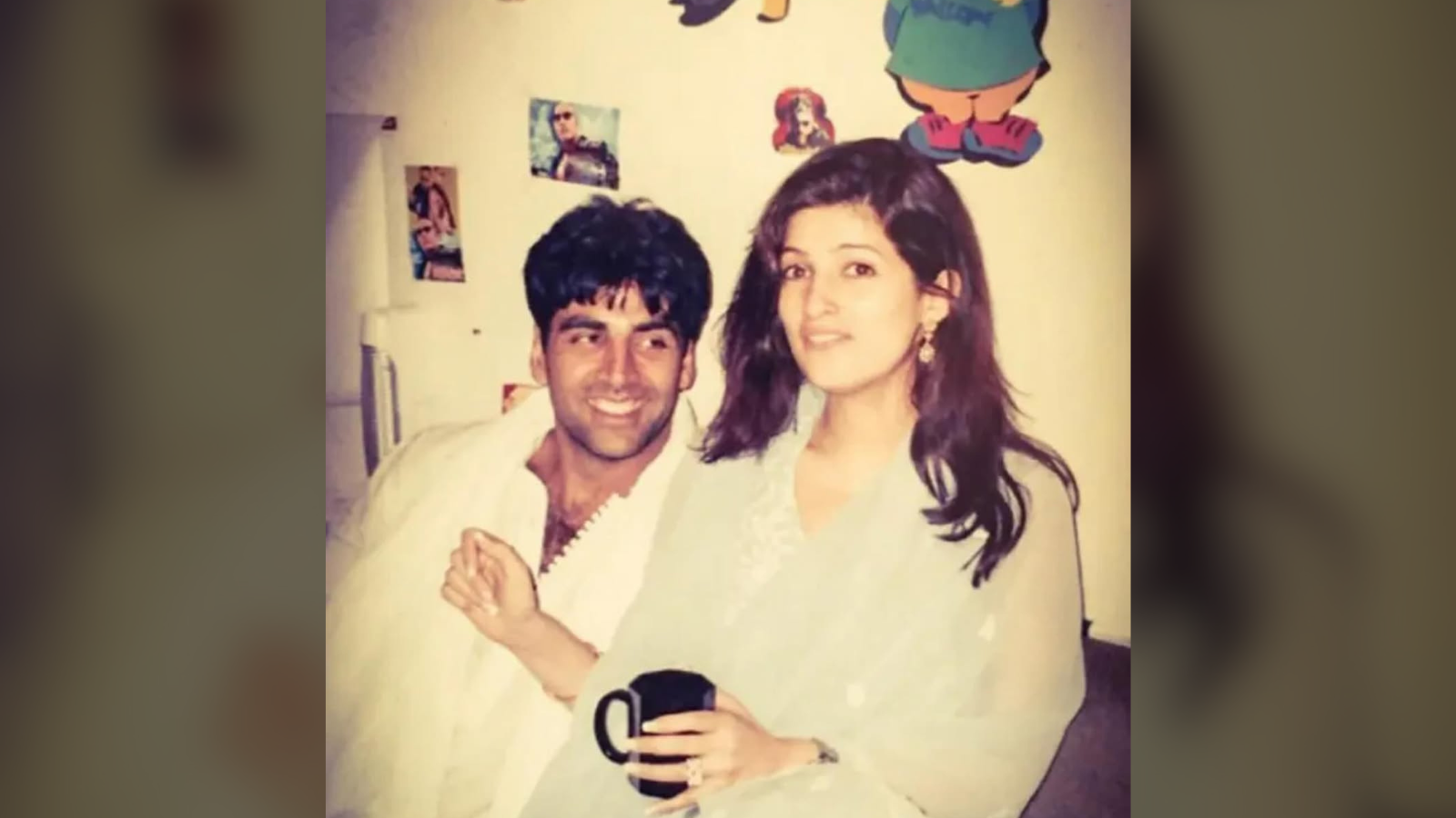 Akshay Kumar, Bollywood Throwback, Throwback Pics, Bollywood Nostalgia, Candid Pics, Twinkle Khanna