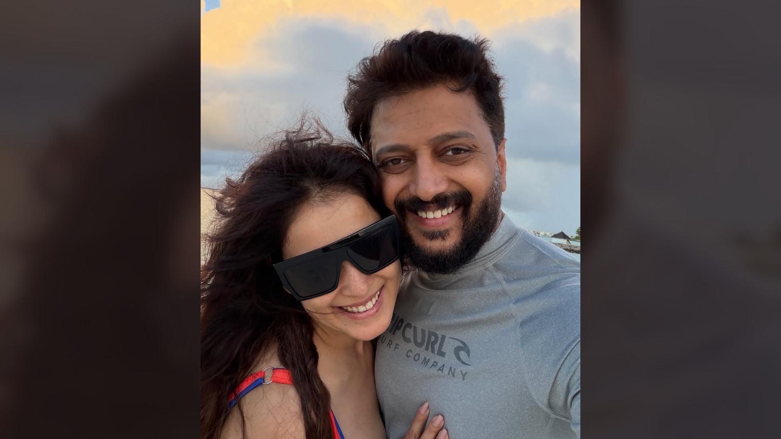 Genelia D’souza, Riteish Deshmukh, Bollywood Couple, Couple Goals, Candid Pics
