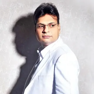 Lyrics: Irshad Kamil